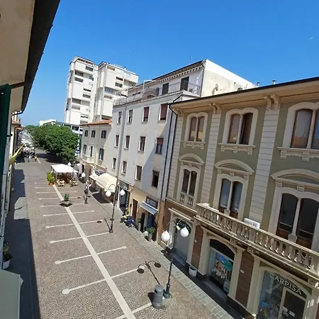 Daire Via Roma Follonica